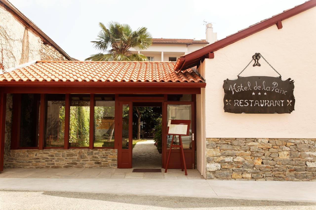 Saint-Palais  Hotel-Restaurant De La Paix מראה חיצוני תמונה