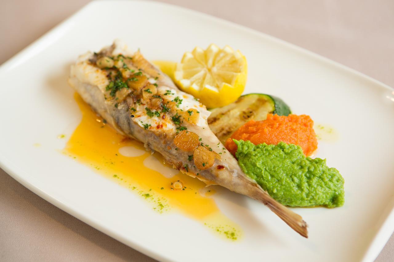 Saint-Palais  Hotel-Restaurant De La Paix מראה חיצוני תמונה
